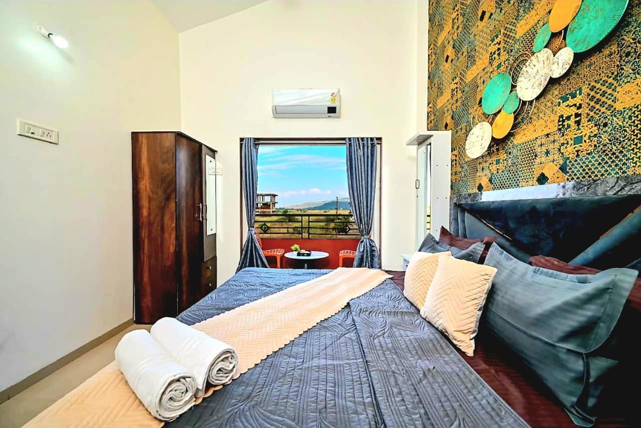 Ll Empyrean Stay Ll Airawat Villa Ll 2Bhk Ll Ac Ll Private Pool Ll Wifi Ll Lonavala Ngoại thất bức ảnh